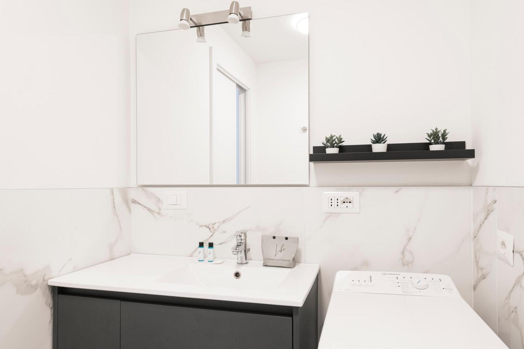 Easylife - Appartamento Elegante Moderno E Accogliente - La Tua Oasi In Citta Milaan Buitenkant foto